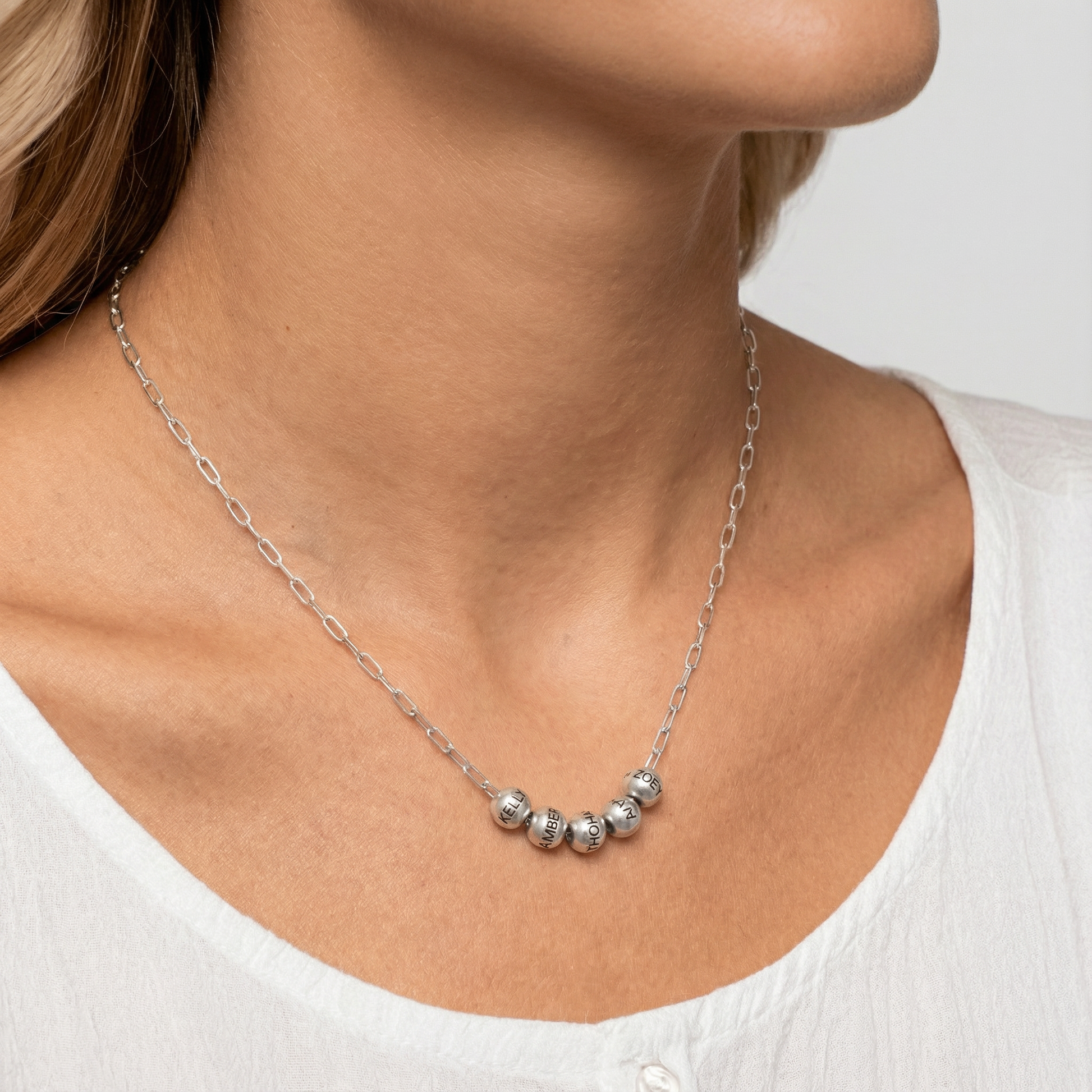 Gravierte Namensperlen-Halskette